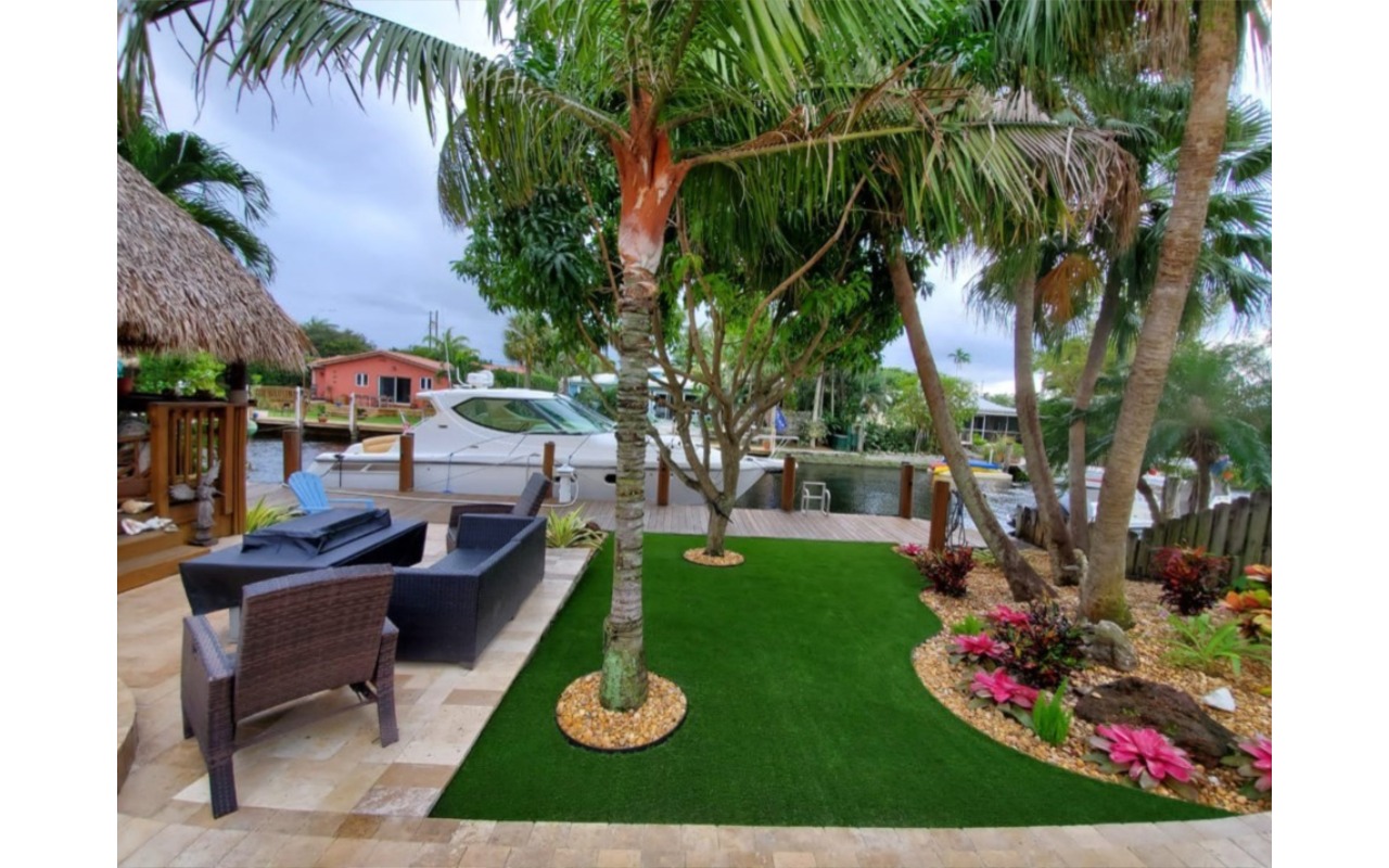 Premium Artificial Turf & Custom Greens